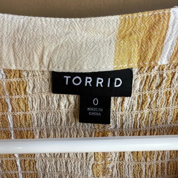 Torrid White and Yellow Rouched Stripes Tunic Top - Torrid Size 0 (Large) - Picture 2 of 4